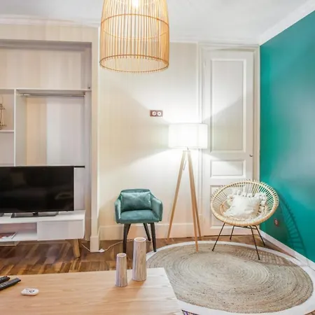 Apartment Charming Large Flat At The Heart Of Old City - Welkeys *